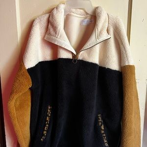 1x Faux Fur Wooly Sweater